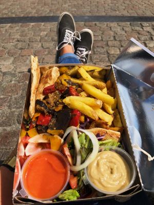 The vegan street food box with grilled veggies  at The Olive Street Food  in Bruges