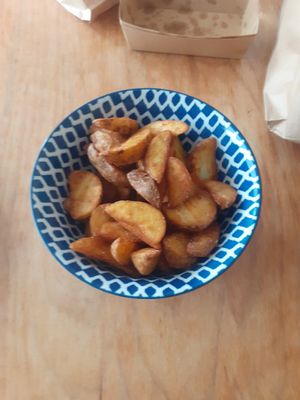 Potato wedges at Ali's Lebanese Incredible Sandwiches in The Hague