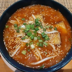 Zupa kimchi at Las Weges in Krakow