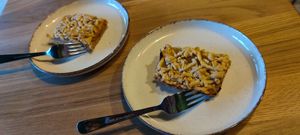 Domowa szarlotka, jeszcze była ciepła ❤️ at Las Weges in Krakow