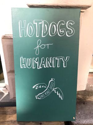 Hotdogs 4 humanity  at Plantepølsen in Copenhagen
