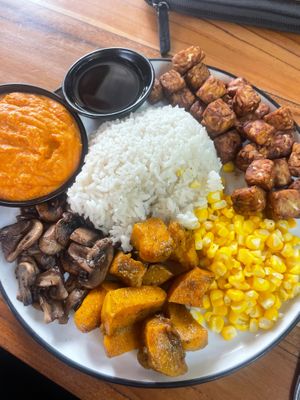 Make my own bowl at LOKA in Kuta