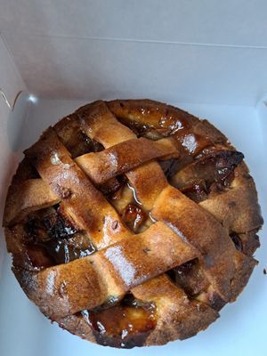 Apple pie at Succulente Patisserie Végétale in Brussels