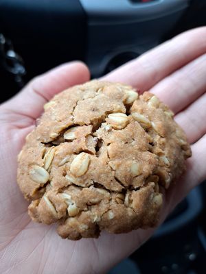 Pecan cookie at Succulente Patisserie Végétale in Brussels