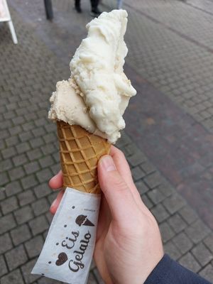 Hazelnut and sesame (both based on almond milk) at Eiscafe Puro in Heidelberg