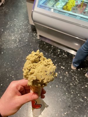 Pistazieneis!  at Eiscafe Puro in Heidelberg