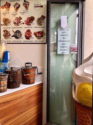 inside at Eiscafe Puro in Heidelberg