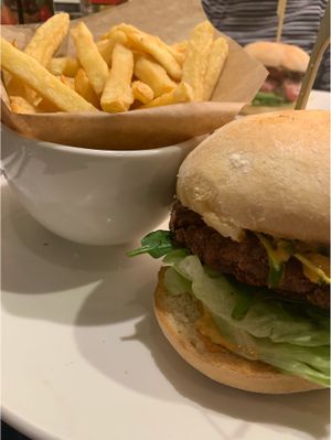 Beet the roots at Ellis Gourmet Burger in Bruges