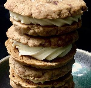Salted choc-chip and crushed meringue cookie sandwiches w vanilla bean buttercream at indietreats in South Brisbane