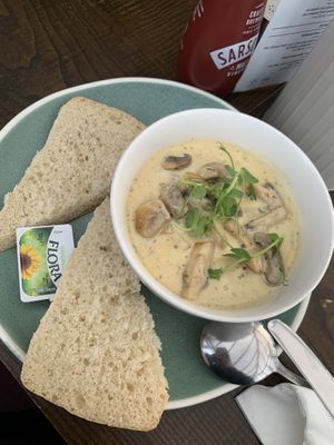 Creamy garlic mushrooms   at Baydale Beck Inn in Darlington