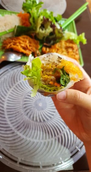 Rice paper roll (rainbow) at Hanh Phuc - Vegetarian Restaurant in Surry Hills