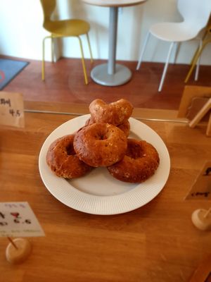 red bean at Guru Cake in Seoul