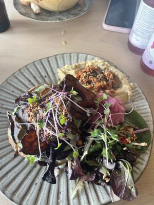 I absolutely love it here🫶🏼 The food, staff and atmosphere is 10/10💚 Vegan restaurants in my area are rare so I’m so grateful for Leafy Greens providing this amazing foo at Leafy Greens & Co in Warrenpoint