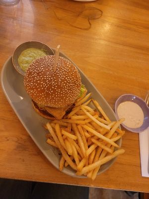 Tropical burger with fries at KAIME in Medellin