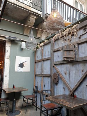 Outside seating at Boa-Bao in Lisbon