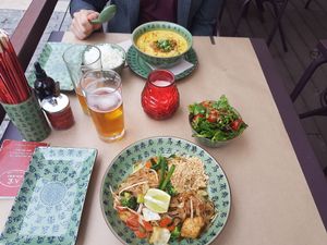 Vegan Pad Thai with a corean salad and a vegetarian yellow indian curry at Boa-Bao in Lisbon