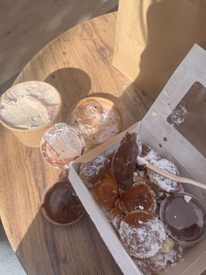   at Gelato UNOU in Seaford