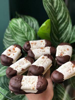 Vegan “bokkenpootjes” at Willem-Pie Bakery in Amsterdam