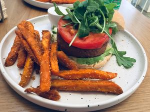 Vegan burger (Beyond Meat) at Religion Coffee in Madrid