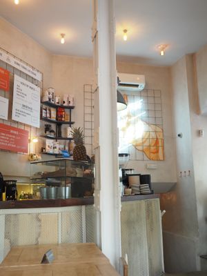 Super friendly atmosphere at Religion Coffee in Madrid