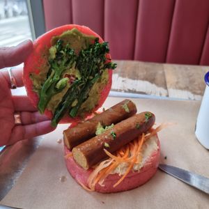 The soy division (in a round bun, since the regular hotdog bun is not vegan) at BrewDog in Brussels