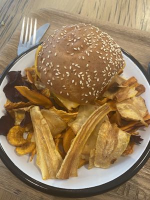 🍔 at Wild & The Moon - Amelot in Paris