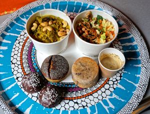 Delivery: Dahl curry + Jack Bowl + Bounties + Lemon/Poppy Cake + Blueberry Scone at Wild & The Moon - Amelot in Paris