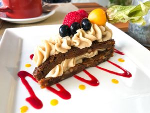 Carrot cake with cashew cream #Veganuary at Sabores de Sandra in Mallorca