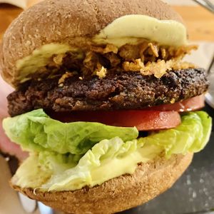 Handcrafted burger  at Sabores de Sandra in Mallorca