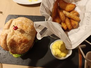 Main dish- homemade burger with fries at Sabores de Sandra in Mallorca