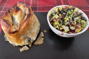 Greek „Spanakopita“ w/ mini salad  at Sabores de Sandra in Mallorca