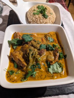 Thai red curry no-chicken at Sabores de Sandra in Mallorca