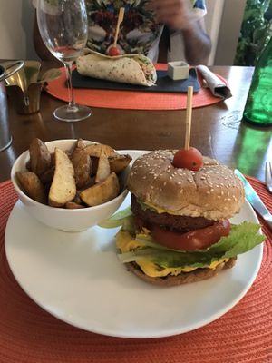 Beyond burger at Sabores de Sandra in Mallorca