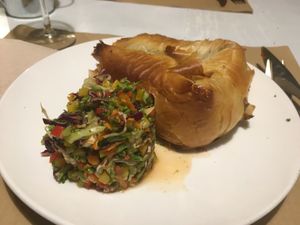 Spanakopita riquísima 🤤  at Sabores de Sandra in Mallorca