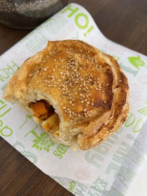 Empanada with V-chicken, veggies and curry   at Hanai Vegana in Barcelona