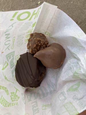 Choice of small treats  at Hanai Vegana in Barcelona