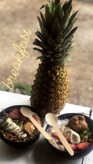 Both Açaí bowls they serve on the menu were soooo good! Perfect açaí, super frozen and fruity. The staff of Matcha mama is adorable. All the other things in the menu looked yum at Matcha Mama - Zona Hotelera in Tulum