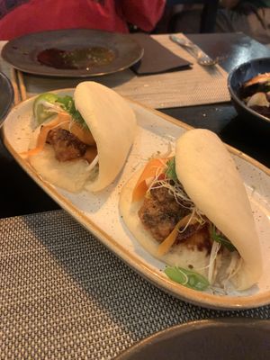 Bao buns véganes au champignons  at Gorilla in Lagos