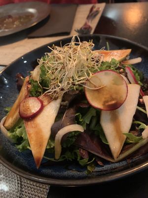 Salade aux pickles et  at Gorilla in Lagos