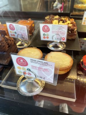 Lemon tart at Crumb in Crete