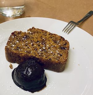 Bizcocho de zanahoria con helado de chocolate  at TxuKrut Bar in Bilbao