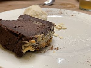 Brownie. Espectacular el helado  at TxuKrut Bar in Bilbao