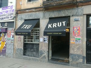 entrada / entrance at TxuKrut Bar in Bilbao