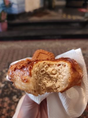 Lotus donut at DUH Vegan in Porto