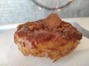 Lotus cookie at DUH Vegan in Porto