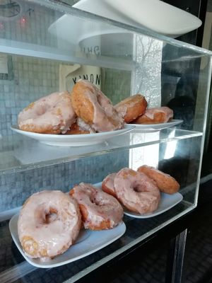 Cardamom and peach glaze donuts at DUH Vegan in Porto