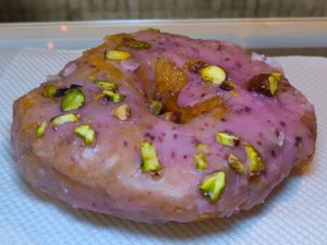 Blueberry Vegan Donut at DUH Vegan in Porto