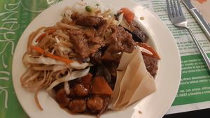 buffet choices at Shi-Shang in Madrid