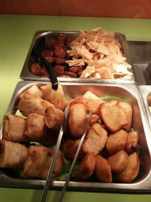 Spring rolls and wontons at Shi-Shang in Madrid