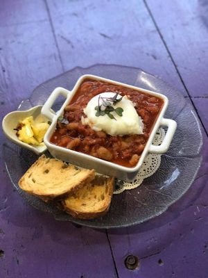 spiced bean pot. swap the egg for avo = vegan at Jarra Infusion in Pinjarra